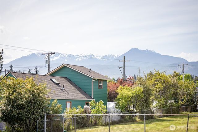 509 W 7th Street, Port Angeles, WA 98363