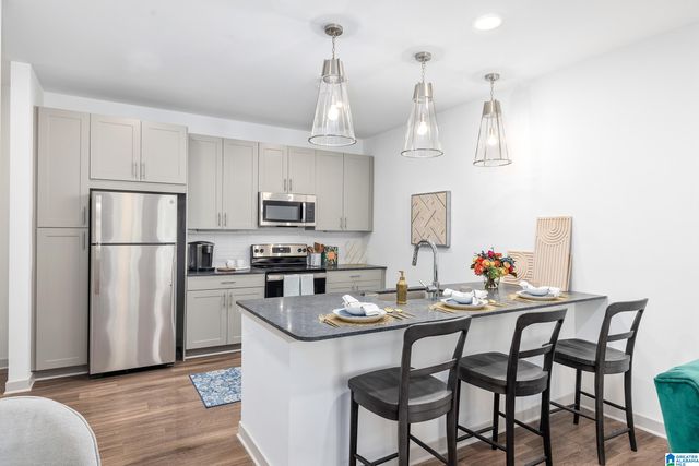 3090 HIGHWAY 280, Birmingham, AL 35223