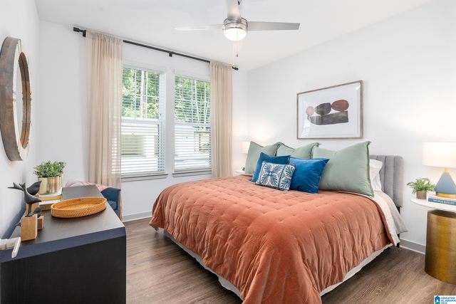 3090 HIGHWAY 280, Birmingham, AL 35223