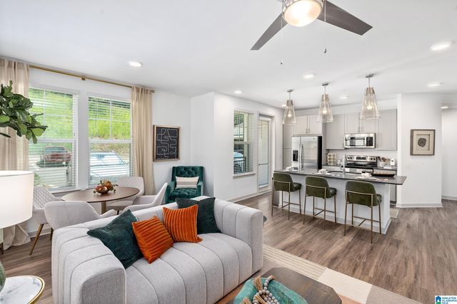 3090 HIGHWAY 280, Birmingham, AL 35223