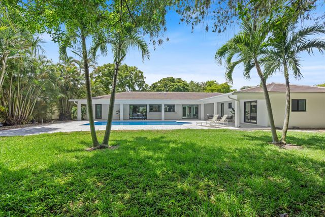 6749 S Grande Drive, Boca Raton, FL 33433