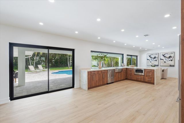 6749 S Grande Drive, Boca Raton, FL 33433