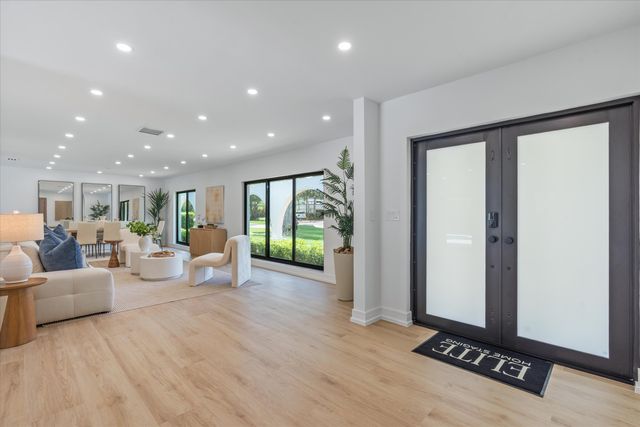 6749 S Grande Drive, Boca Raton, FL 33433
