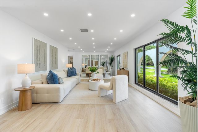 6749 S Grande Drive, Boca Raton, FL 33433