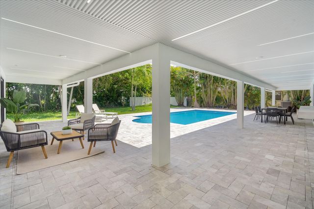 6749 S Grande Drive, Boca Raton, FL 33433