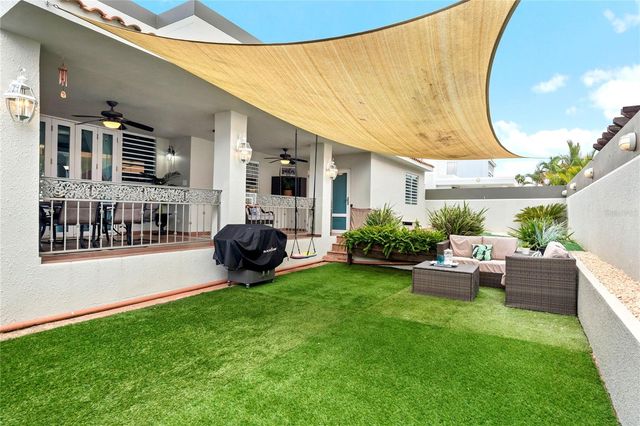 6006 VIA DEL PALMAR, Toa Baja, PR 00951