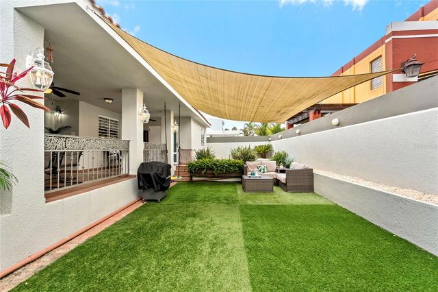 6006 VIA DEL PALMAR, Toa Baja, PR 00951