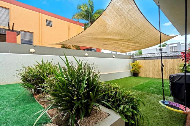 6006 VIA DEL PALMAR, Toa Baja, PR 00951