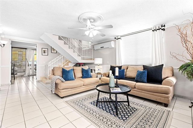 6006 VIA DEL PALMAR, Toa Baja, PR 00951