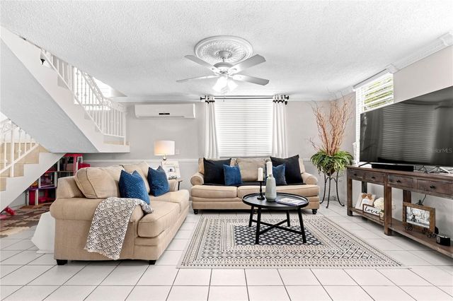 6006 VIA DEL PALMAR, Toa Baja, PR 00951