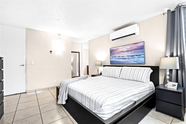 6006 VIA DEL PALMAR, Toa Baja, PR 00951