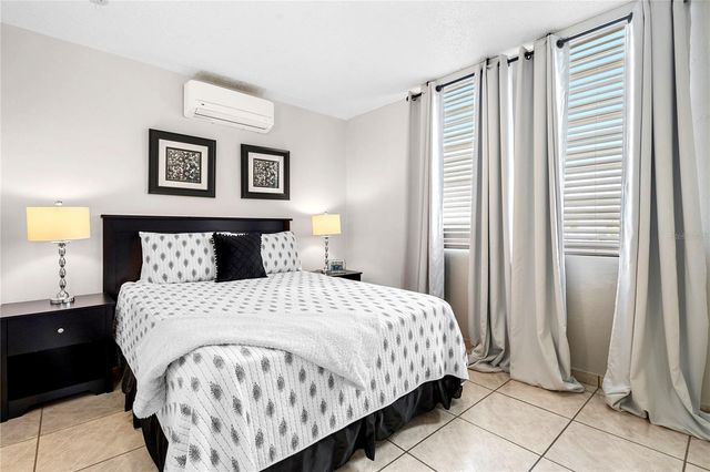 6006 VIA DEL PALMAR, Toa Baja, PR 00951