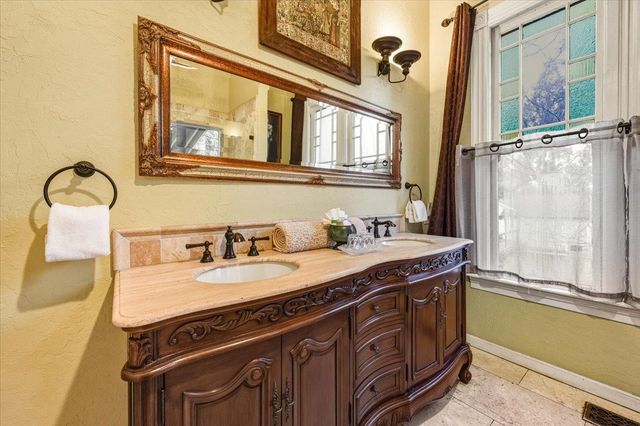 317 S Pine St, Nevada City, CA 95959