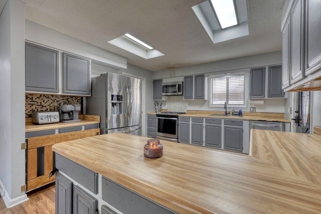 131 Hickory Ridge Circle, Hayesville, NC 28904