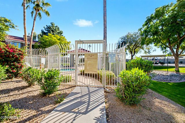 2929 W YORKSHIRE Drive 1110, Phoenix, AZ 85027