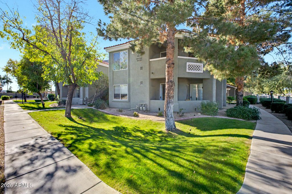 2929 W YORKSHIRE Drive 1110, Phoenix, AZ 85027