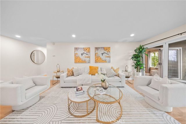 1720 Mission Street 18, South Pasadena, CA 91030
