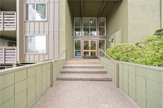 1720 Mission Street 18, South Pasadena, CA 91030