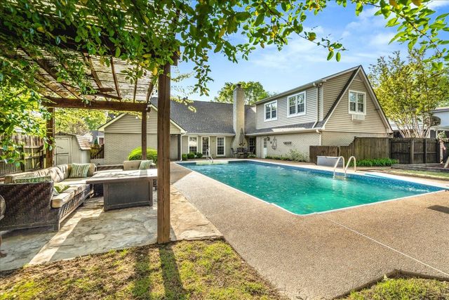 2187 CUMBERNAULD CIR, Germantown, TN 38139