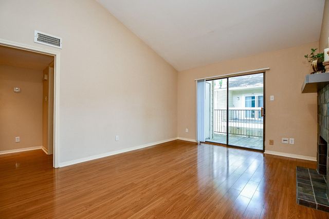 3500 Tangle Brush Drive 14, The Woodlands, TX 77381