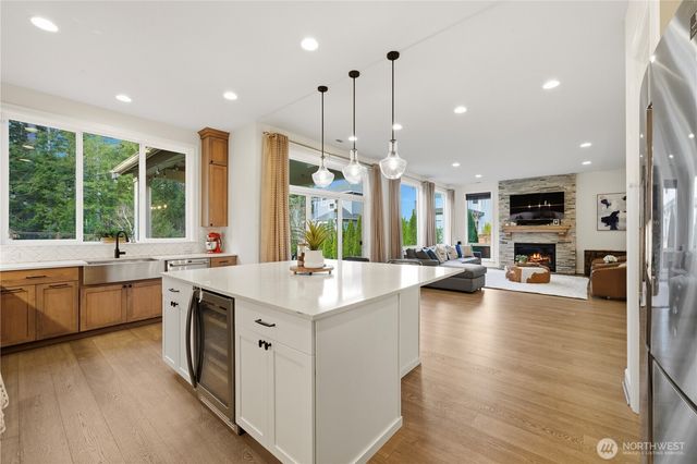 1291 247th Place NE, Sammamish, WA 98074