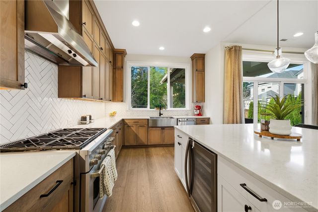 1291 247th Place NE, Sammamish, WA 98074