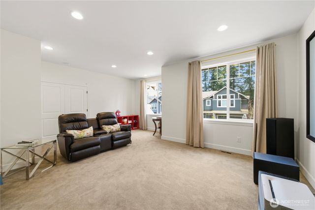 1291 247th Place NE, Sammamish, WA 98074