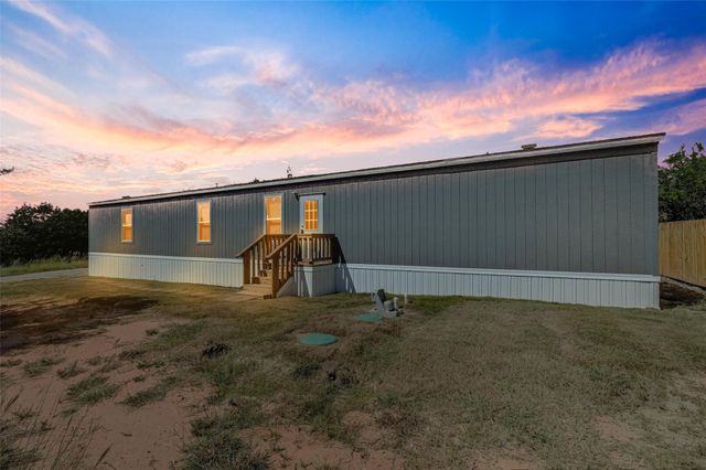 6303 N Oklahoma Trail, Granbury, TX 76048