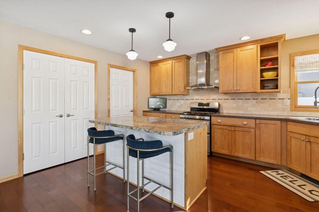 1406 Oconnell Drive, Hastings, MN 55033