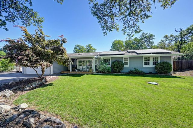 3903 Peach Dr, Loomis, CA 95650