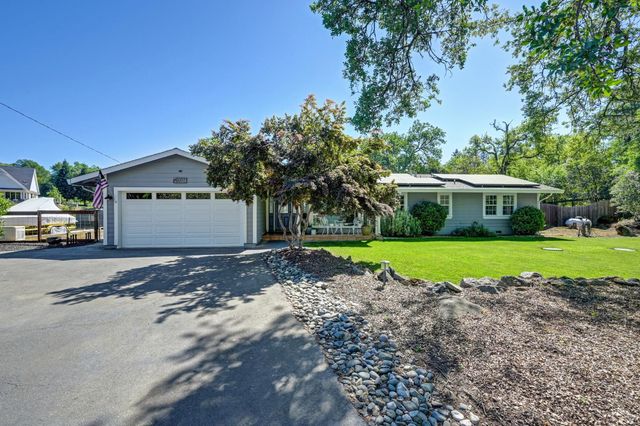 3903 Peach Dr, Loomis, CA 95650
