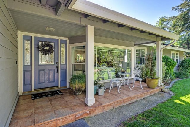 3903 Peach Dr, Loomis, CA 95650