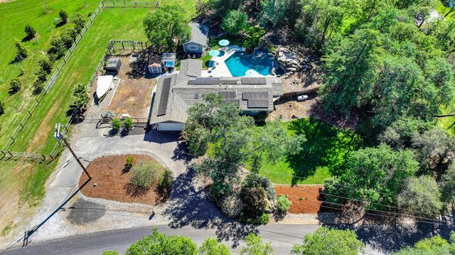 3903 Peach Dr, Loomis, CA 95650