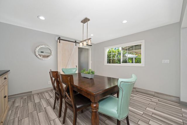 3903 Peach Dr, Loomis, CA 95650