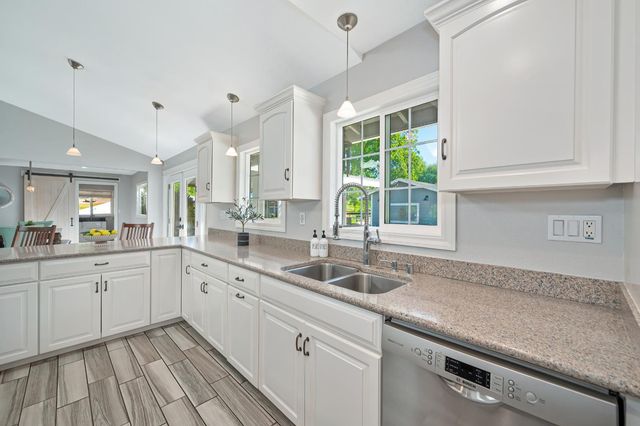 3903 Peach Dr, Loomis, CA 95650