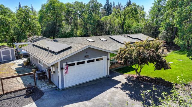 3903 Peach Dr, Loomis, CA 95650