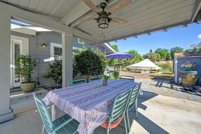 3903 Peach Dr, Loomis, CA 95650