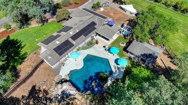 3903 Peach Dr, Loomis, CA 95650