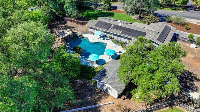 3903 Peach Dr, Loomis, CA 95650