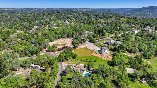 3903 Peach Dr, Loomis, CA 95650