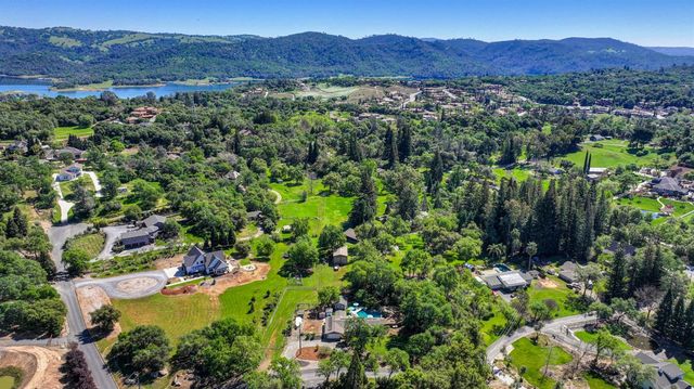 3903 Peach Dr, Loomis, CA 95650