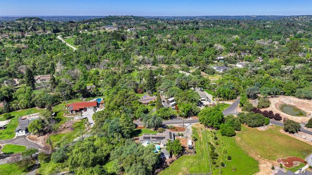 3903 Peach Dr, Loomis, CA 95650