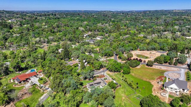 3903 Peach Dr, Loomis, CA 95650