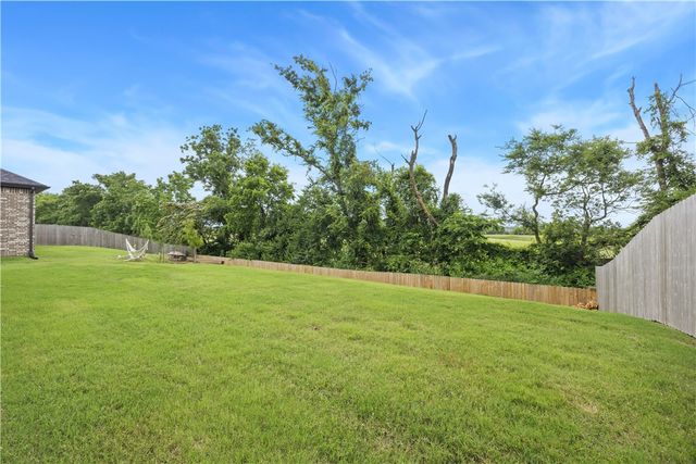 1110 Whistler Street, Bentonville, AR 72713