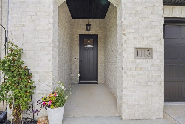1110 Whistler Street, Bentonville, AR 72713