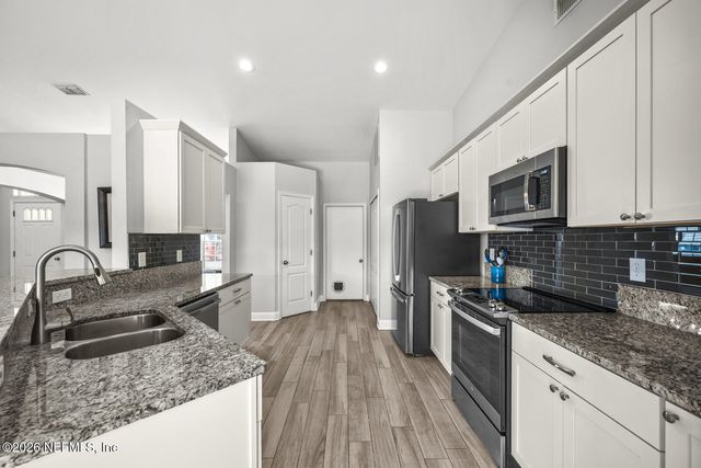 2385 COOL SPRINGS Drive N, Jacksonville, FL 32246