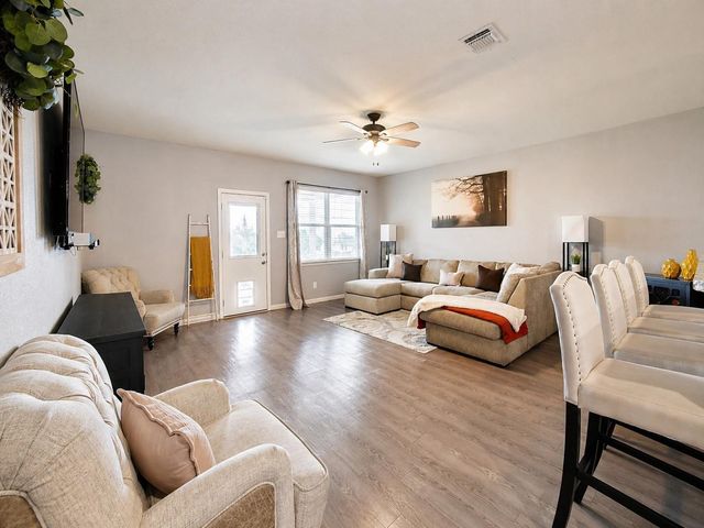 373 Azalea WAY, New Braunfels, TX 78132