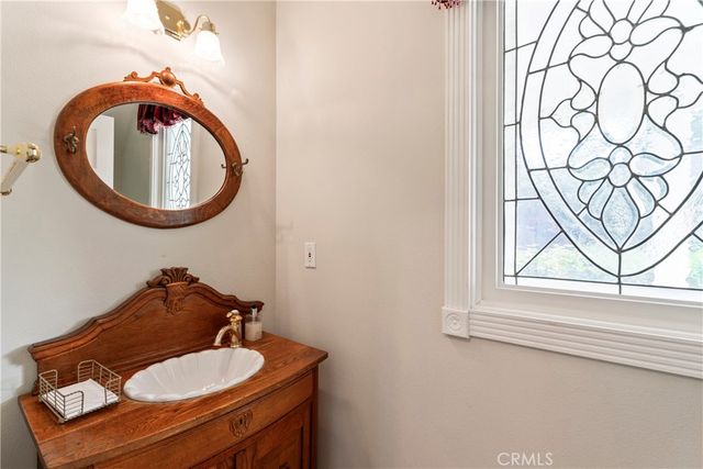 27601 Cedarwood Drive, Lake Arrowhead, CA 92352