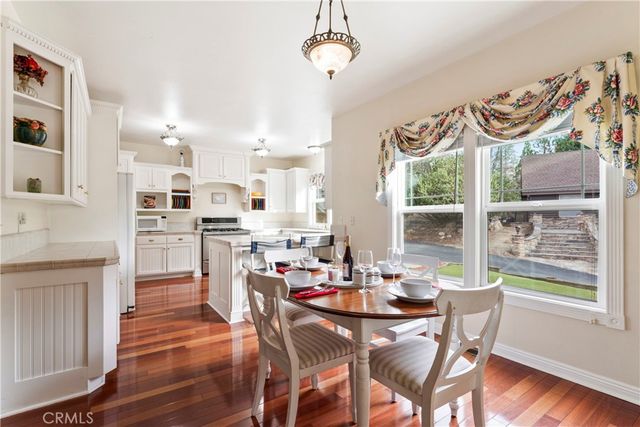 27601 Cedarwood Drive, Lake Arrowhead, CA 92352