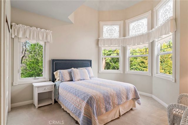 27601 Cedarwood Drive, Lake Arrowhead, CA 92352